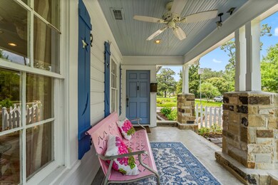 319 W 32nd St, Houston, TX 77018 - photo 6