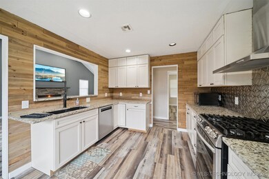 4202 W Urbana Ct, Broken Arrow, OK 74012 - photo 4