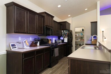 3254 SW Obsidian Ct, Redmond, OR 97756 - photo 6