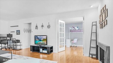 2051 Creekside Dr unit 2-3, Wheaton, IL 60189 - photo 4