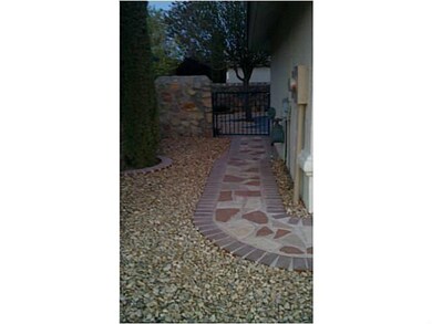 480 Jeweled Mesa Ct, Horizon City, TX 79928 - photo 5