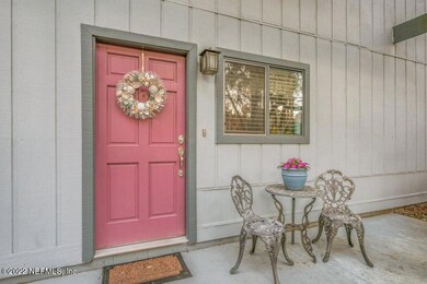 1915 Creekside Dr (4).jpg-SMALL