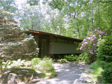 Traditional Deckhouse