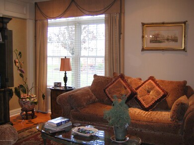 77 Londonberry Dr, Holmdel, NJ 07733 - photo 4