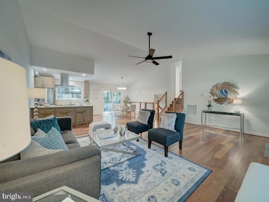 12356 Lima Ln, Reston, VA 20191 - photo 3