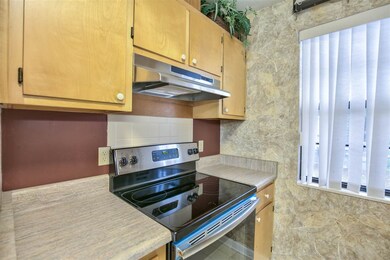 3342 Thomas Butler Rd unit B, Tallahassee, FL 32308 - photo 4