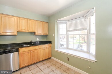 3846 Chesterwood Dr, Silver Spring, MD 20906 - photo 3