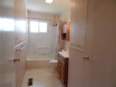 20 Massachusetts Ave, Millinocket, ME 04462 - photo 6