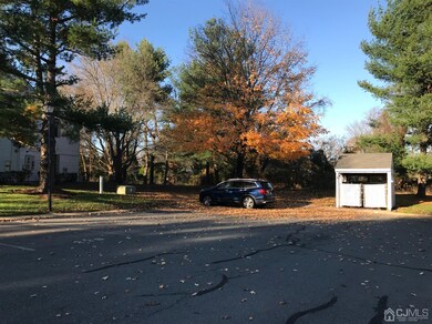 103 Crabapple Ln unit 306, Franklin Park, NJ 08823 - photo 4