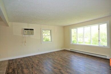 1030 Locust Ln, Stroudsburg, PA 18360 - photo 2