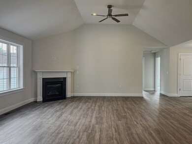 86 Berube Ln unit 34, Dracut, MA 01826 - photo 5