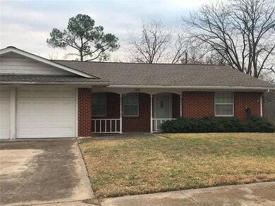 1300 Crestridge St, Ennis, TX 75119 - photo 4