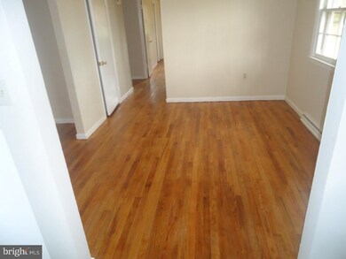 19 S Mill Rd, Princeton Junction, NJ 08550 - photo 4