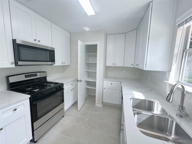 17007 Barton Oaks Ct, Houston, TX 77095 - photo 7