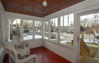 1447 Whitcomb Ave, Des Plaines, IL 60018 - photo 4