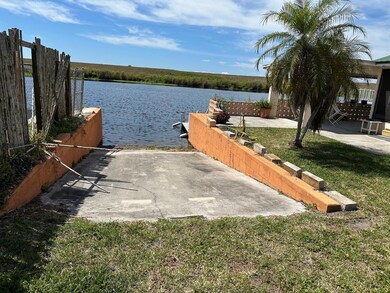 6268 US Highway 441 SE unit 2, Okeechobee, FL 34974 - photo 2