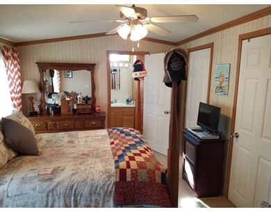 519 E River St unit 49, Orange, MA 01364 - photo 6