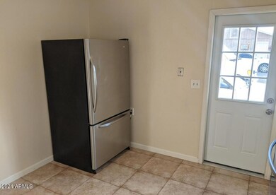 2020 N 26th Place unit 4, Phoenix, AZ 85008 - photo 3