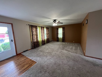 722 N Washington St, Beloit, KS 67420 - photo 3