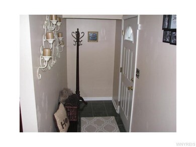 Foyer.