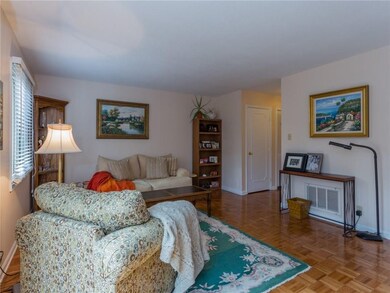 1149 Canterbury Square S, Indianapolis, IN 46260 - photo 6