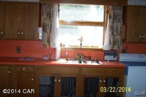 226 W Abbott St, Lansford, PA 18232 - photo 5