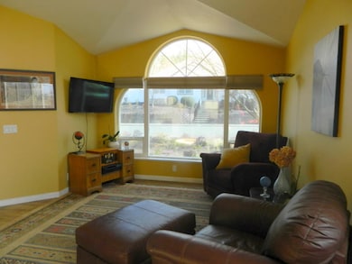 2782 Coach Dr, Grants Pass, OR 97527 - photo 3