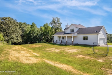 525 Basil Fugate Rd, Spring City, TN 37381 - photo 5