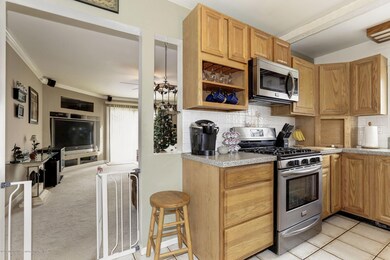EAT-IN-KITCHEN open to Family Room