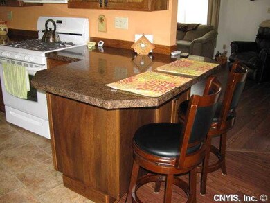 Kitchen Breakfast Bar
