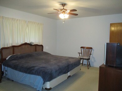 302 Ronald Ave, Bay City, TX 77414 - photo 7