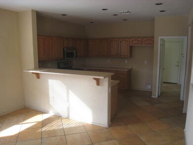 Eat in-Kitchen-Pantry