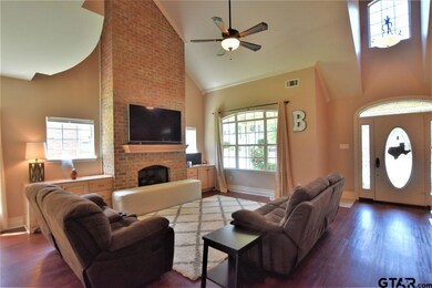 215 Cambridge Rd, Tyler, TX 75703 - photo 4
