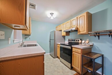 1303 Carriage Ln unit 1303, Taunton, MA 02780 - photo 4