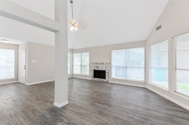 7414 Fountaincrest Dr, Houston, TX 77041 - photo 4