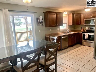 1116 Eastmoor Dr, McPherson, KS 67460 - photo 4