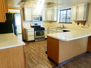 100 S Paloma, Show Low, AZ 85901 - photo 2