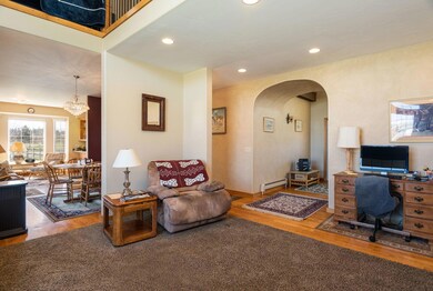 7-web-or-mls-5942CunninghamCt_INT_Print-