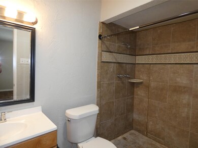 7436 Tunbridge Dr, North Richland Hills, TX 76182 - photo 2