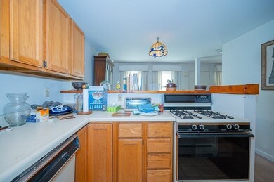 17 Kilbourn Rd unit 6, Lancaster, MA 01523 - photo 5