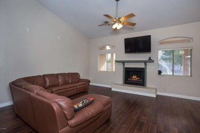 863_E_Frye_Rd_03