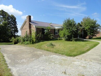 316 Talmage Mayo Rd, Harrodsburg, KY 40330 - photo 2