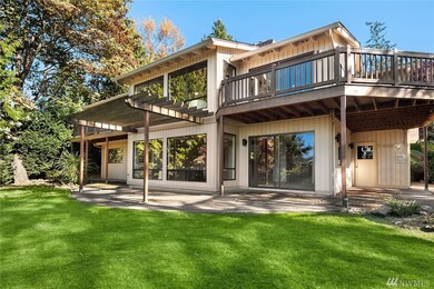 7410 W Mercer Way, Mercer Island, WA 98040 - photo 2