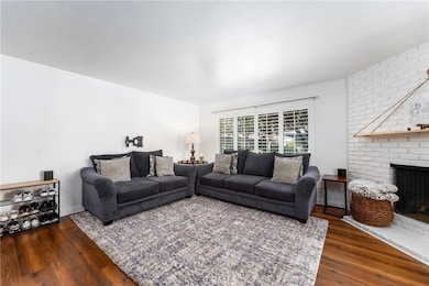 1107 W Memory Ln unit 17A, Santa Ana, CA 92706 - photo 7