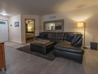 2464 Northcrest Cir, Medford, OR 97504 - photo 7