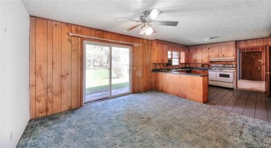 406 Wakefield Dr, Hendersonville, NC 28792 - photo 7