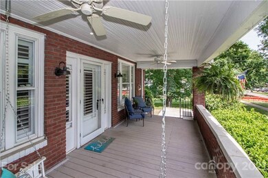 615 E Broad St, Statesville, NC 28677 - photo 7