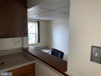 131 E State St unit 4, Kennett Square, PA 19348 - photo 5