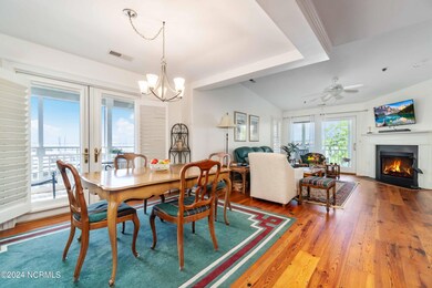 005_Dining Room