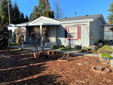 1018 Idle Ct, Grants Pass, OR 97527 - photo 2